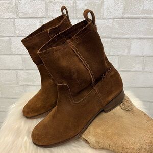 Frye Clara Brown Suede Booties Size 6 1/2B